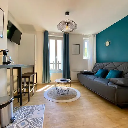 Sauzede - Centre-ville קרקסון